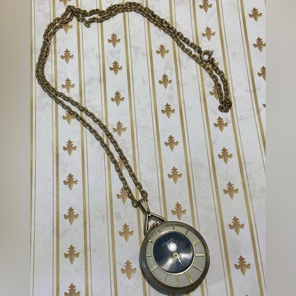 🍀 3/$15 Vintage Webster Swiss Watch Necklace - Picture 3 of 6